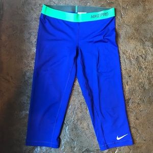 Nike Pro Crop Leggings